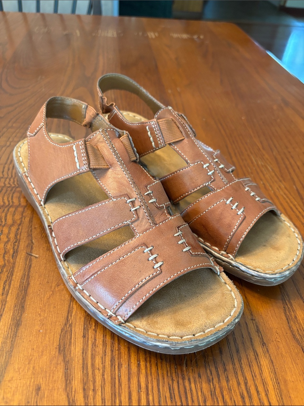 Naturalizer Women’s 8 Tan Leather Fisherman Sandals
